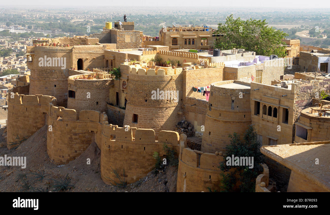 Veduta del forte di jaisalmer mura dal maharajahs palace Foto Stock