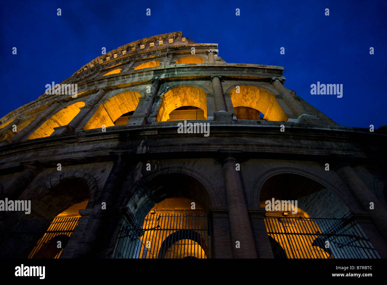 Colosseo al crepuscolo Foto Stock