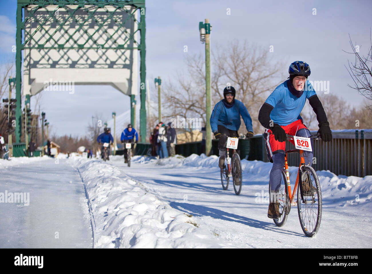 Inverno corsa di ciclismo, le forche Ice Bike Race, Winnipeg, Manitoba, Canada Foto Stock