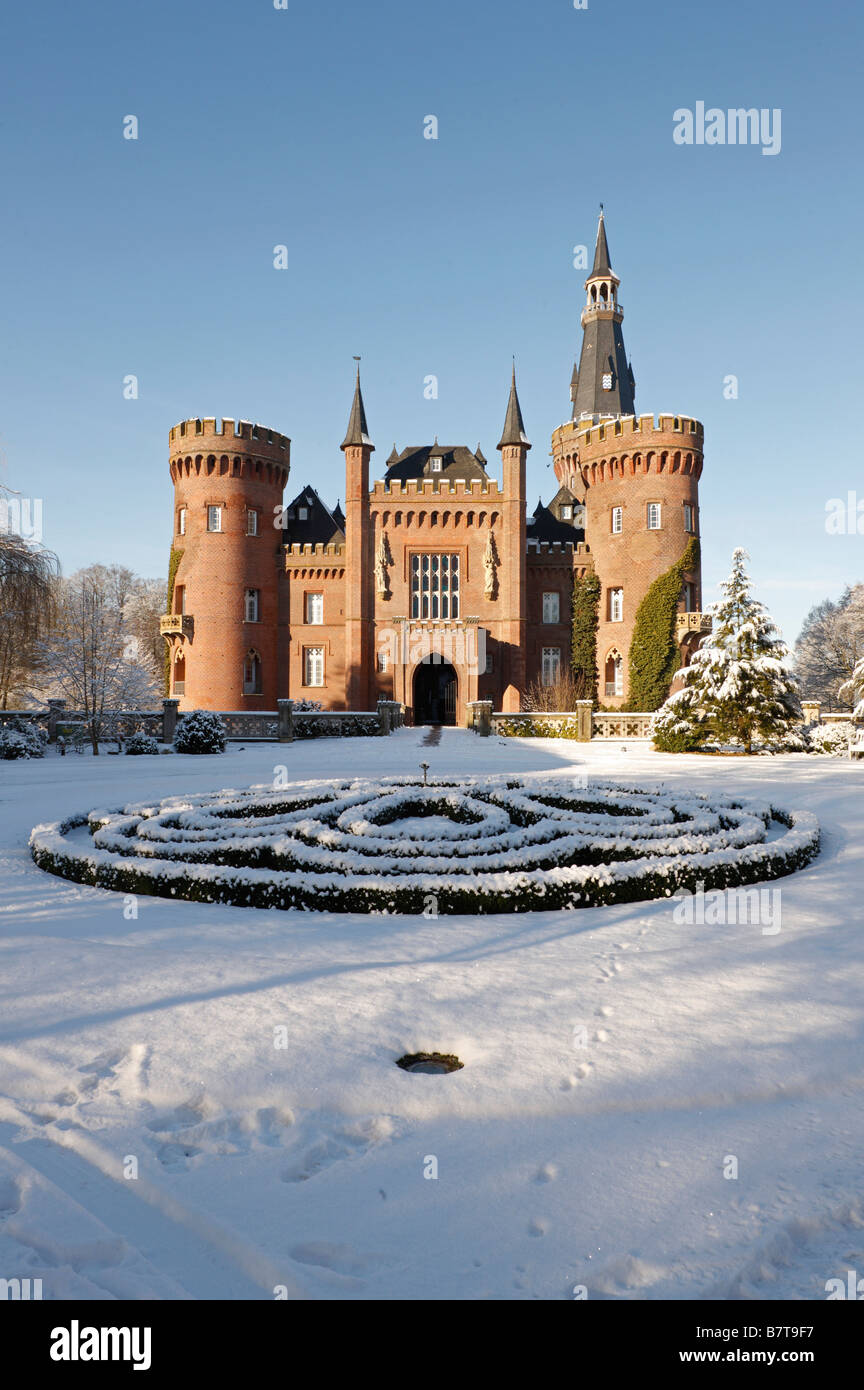 Moyland, Schloßpark im Winter, Blick von Süden auf das Schloss Foto Stock