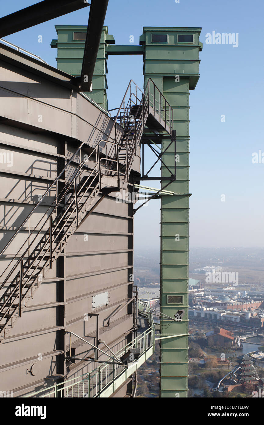 Oberhausen, Gasometro 'Treppen am oberste Stockwerk, Blick auf die ''Neue Mitte'', ''centro' Foto Stock