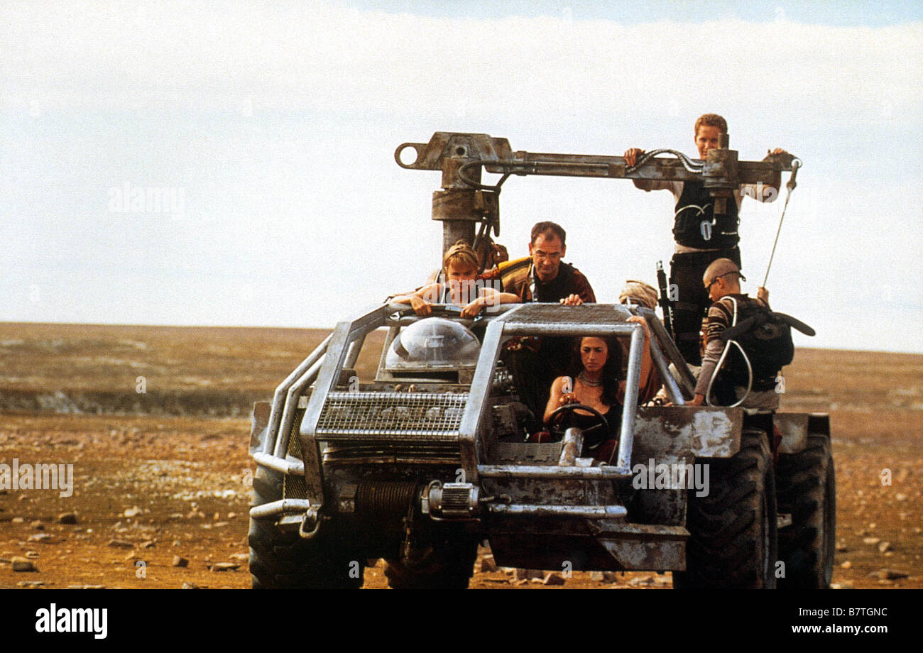 Pitch black Pitch Black Anno: 2000 - Australia / USA Claudia Black, Rhiana Griffith, Radha Mitchell, Lewis Fitz-Gerald, Cole Hauser Direttore: David Twohy Foto Stock