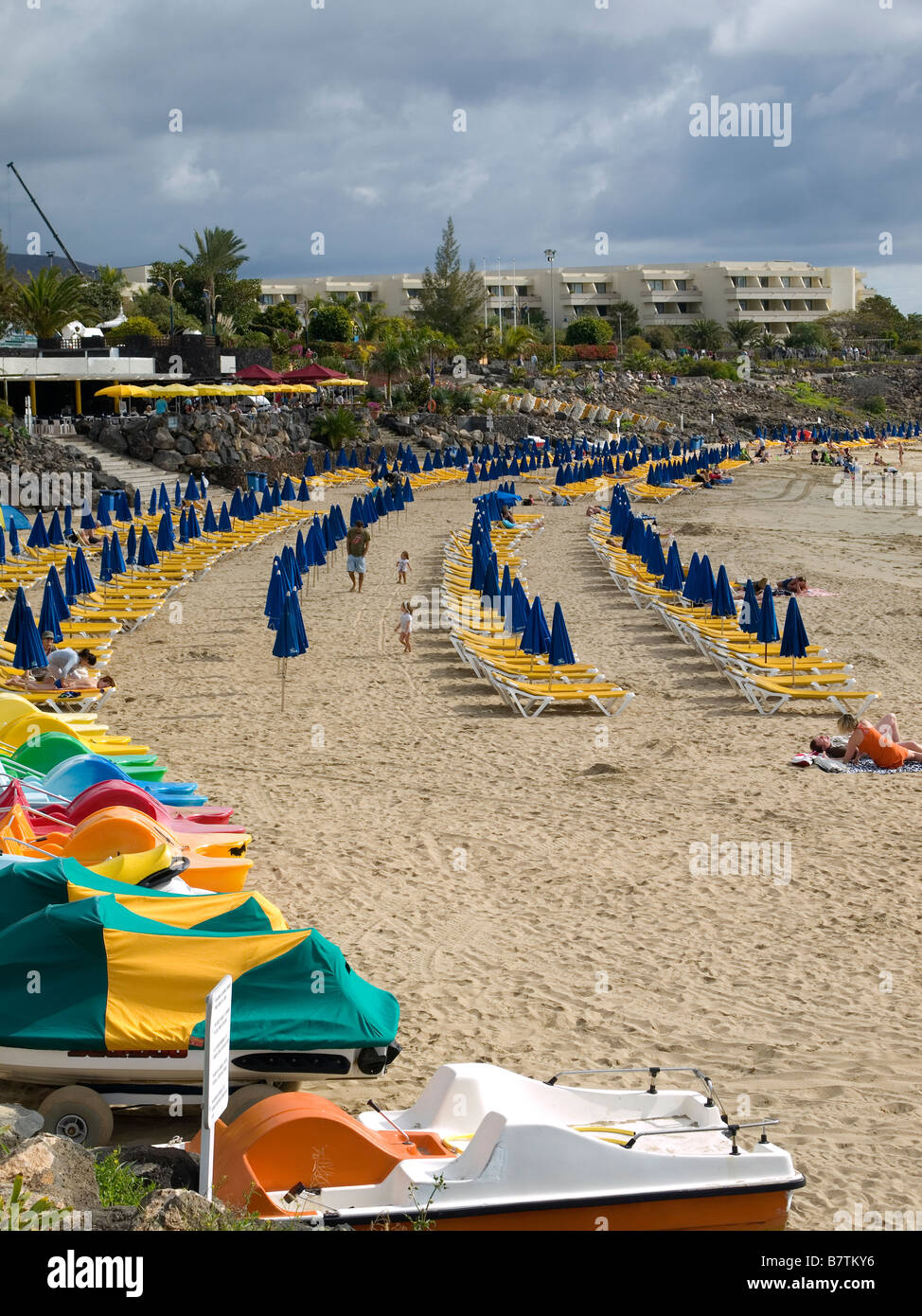 Playa Dorada Beach in inverno in Playa Blanca Lanzarote isole Canarie Foto Stock