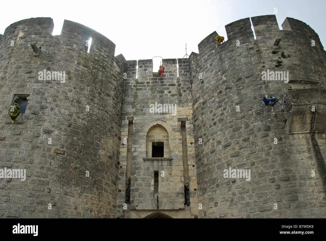 Muro di Castello, torri, Aigues Mortes, Camargue, Francia, Europa Foto Stock