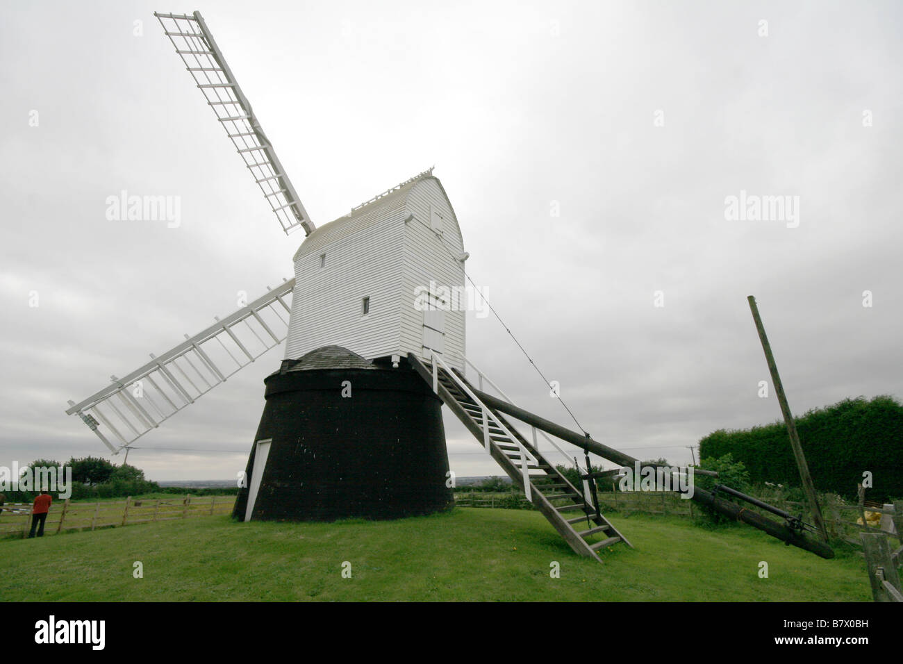 Wrawby windmill a vela in legno postmill vicino a Brigg Lincolnshire che ruota su un post per catturare il vento Foto Stock