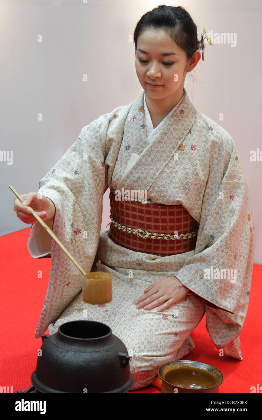 La cerimonia del tè a Tokyo il giorno a Londra 2009 Foto Stock