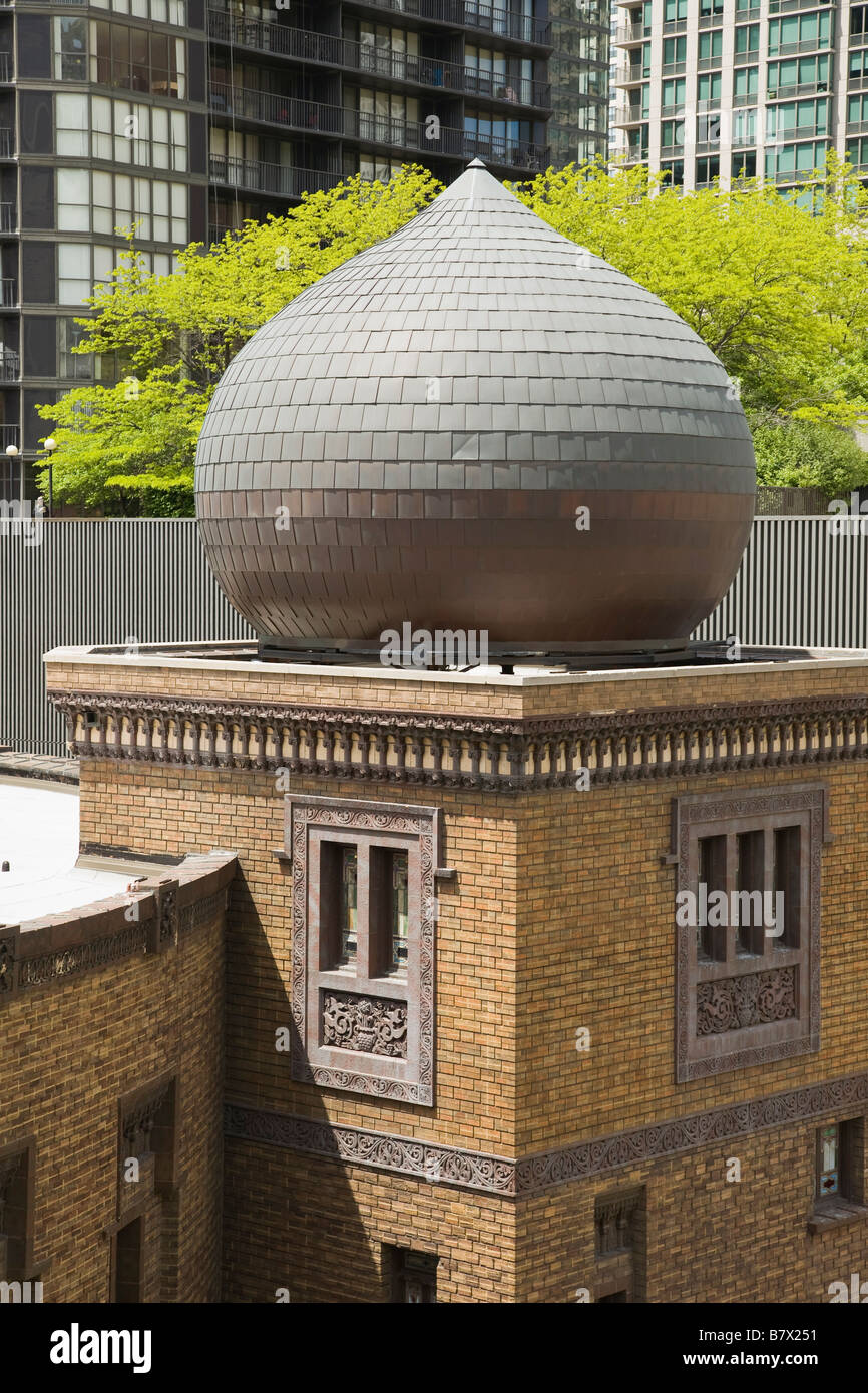 ILLINOIS Chicago esterno della Bloomingdales home arredo negozio in ex tempio Medinah cupola a cipolla dettaglio Foto Stock