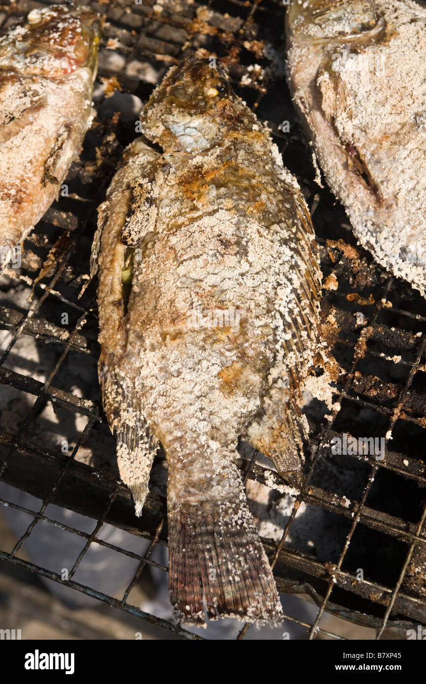 Grigliate di pesce Chinatown Bangkok in Thailandia Foto Stock