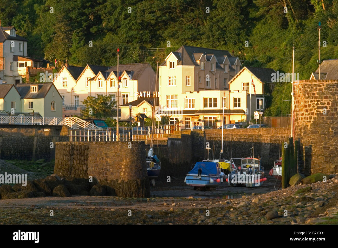 Lynmouth Harbour in North Devon all'alba Foto Stock