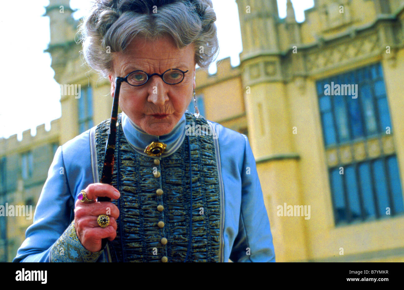 Nanny McPhee Anno: 2005 USA / UK Angela Lansbury Regista: Kirk Jones Foto Stock