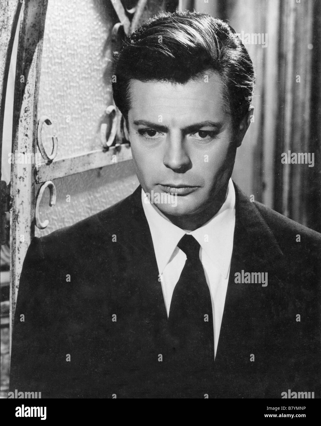 Il bell'Antonio Anno: 1960 Italia Marcello Mastroianni Direttore: Mauro Bolognini Foto Stock