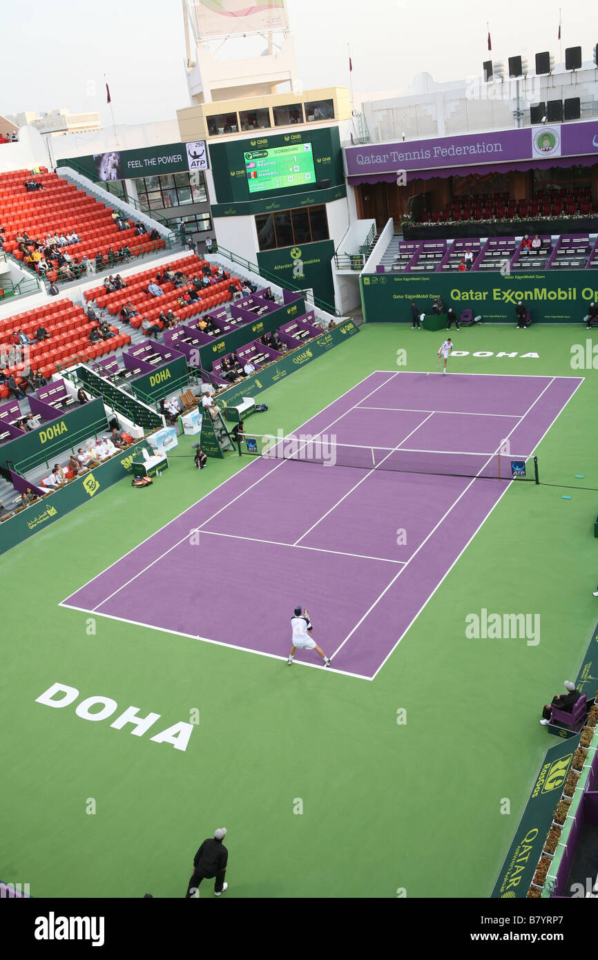 Una vista della corte centrale nel Khalifa Stadium di Doha Foto Stock