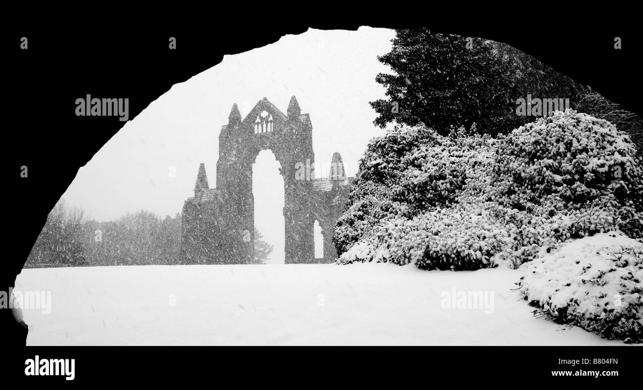 Gisborough Priory in inverno la neve Tees Valley Cleveland Nord Est Inghilterra Foto Stock