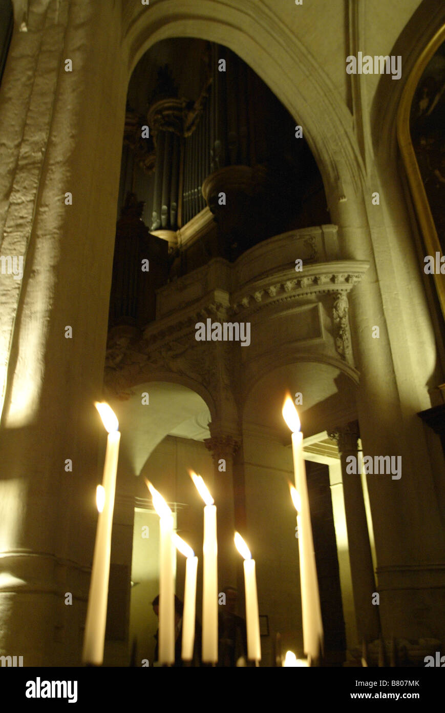 Interno chiesa Saint-Gervais-Saint-Protais Foto Stock