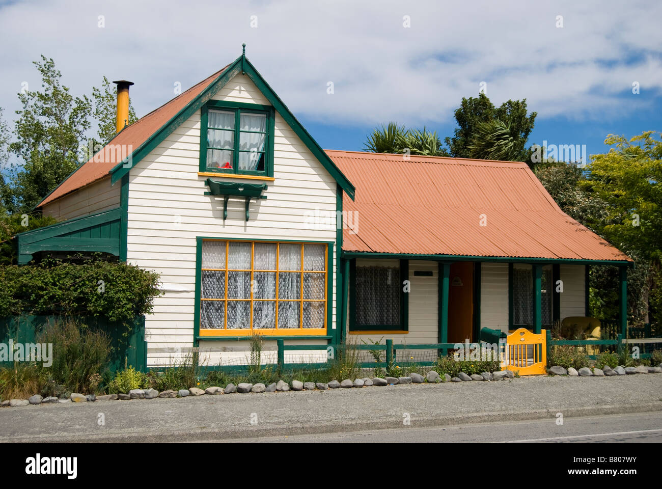 Storico cottage in legno, Oxford Street, Oxford, Distretto di Waimakariri, Canterbury, Nuova Zelanda Foto Stock