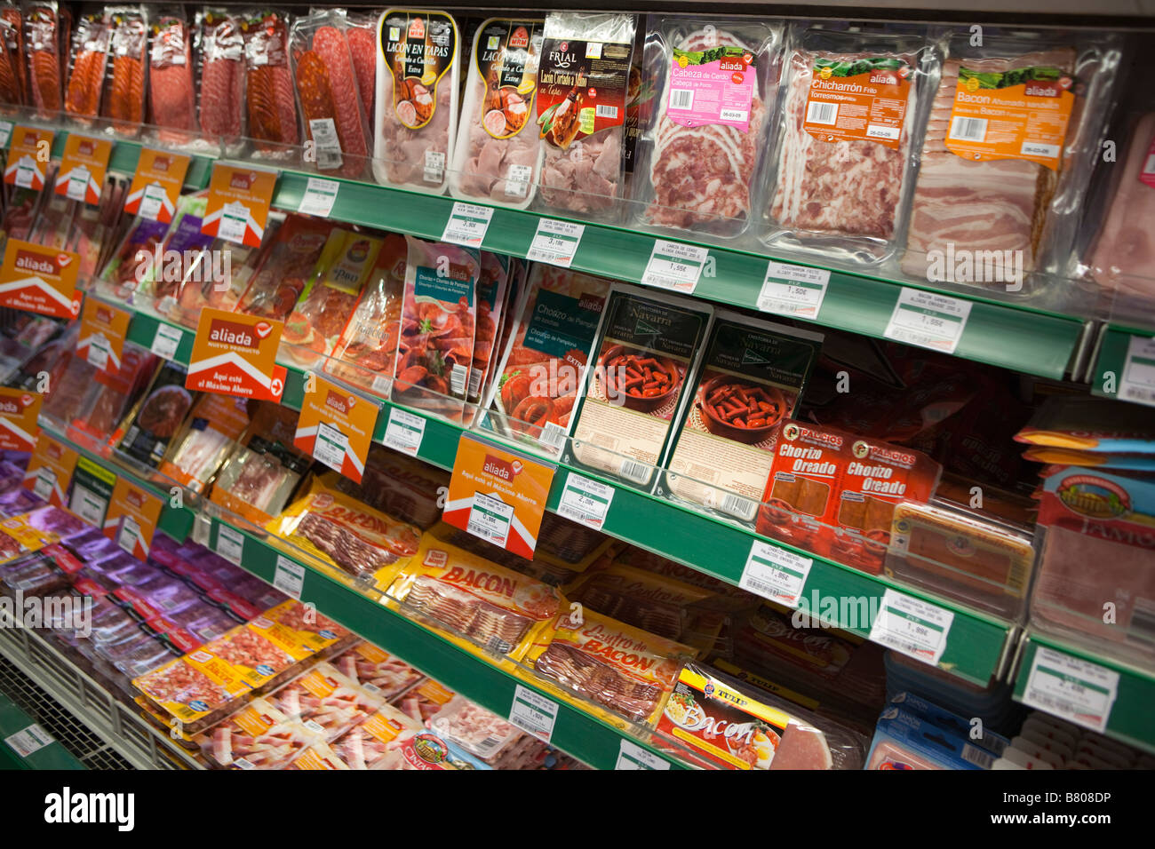 Carne in pacchetti di plastica Spagna Foto Stock