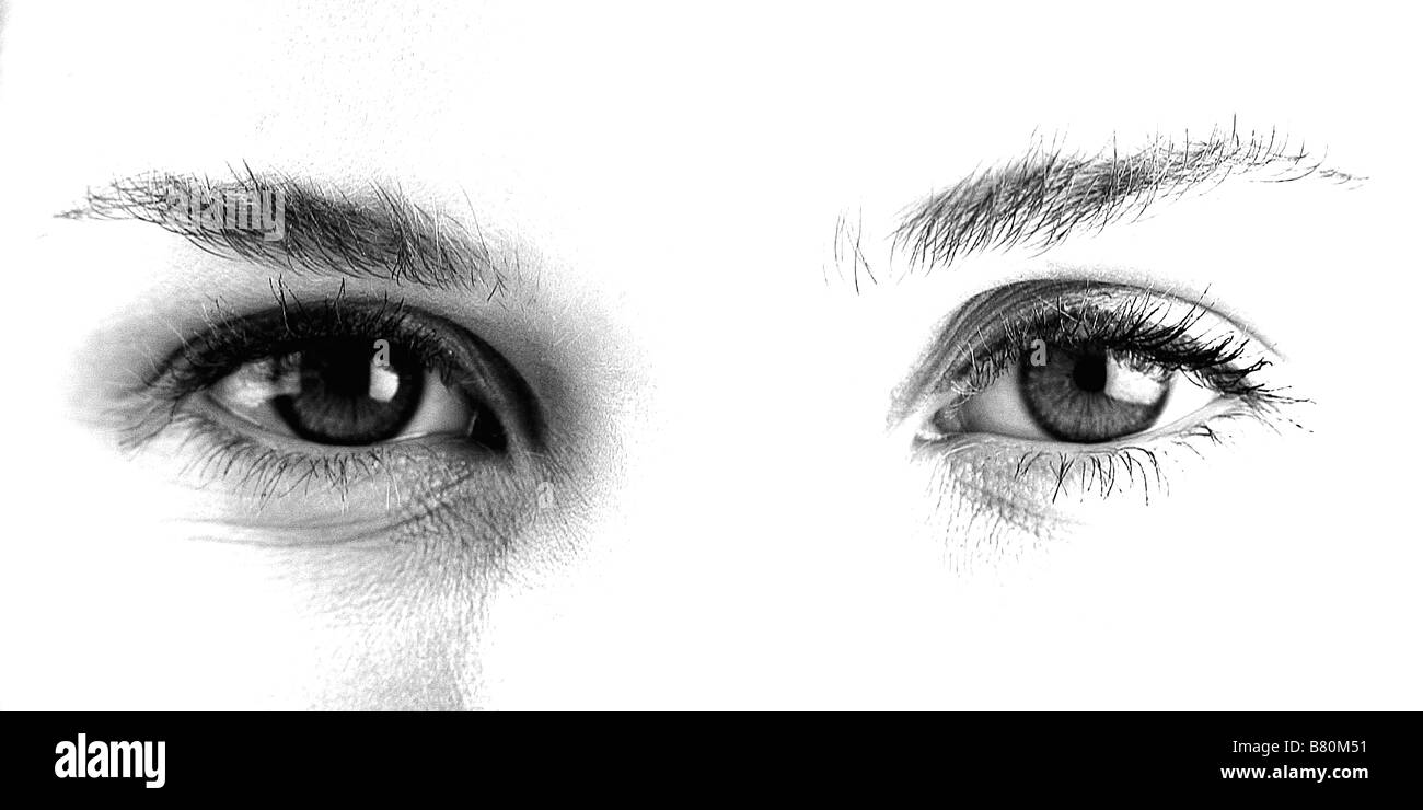 Chiudere fino a una giovane donna s occhi e sopracciglio Foto Stock