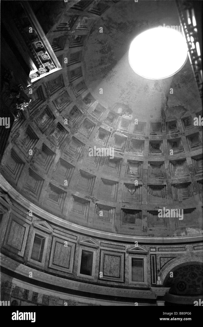 La cupola del Pantheon Roma Italia Foto Stock