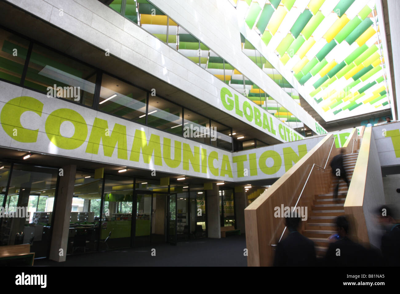 Interno della nuova costruzione Westminster Academy, una scuola per i bambini da 11-18 anni. Edificio ha vinto il premio di architettura Foto Stock