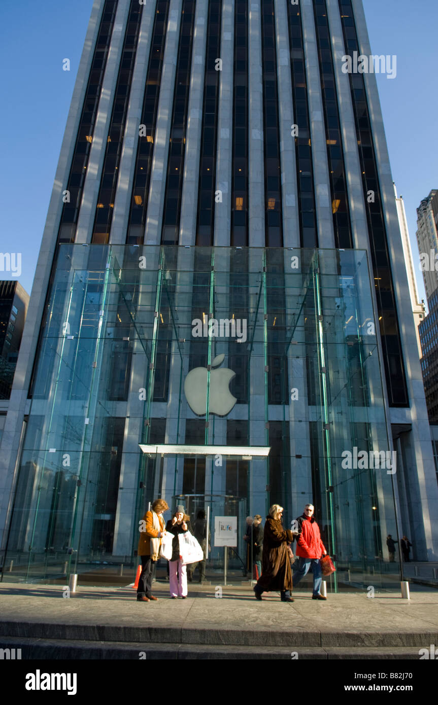 Il Midtown Apple Store presso il General Motors Building il 4 febbraio 2009 Frances Roberts Foto Stock