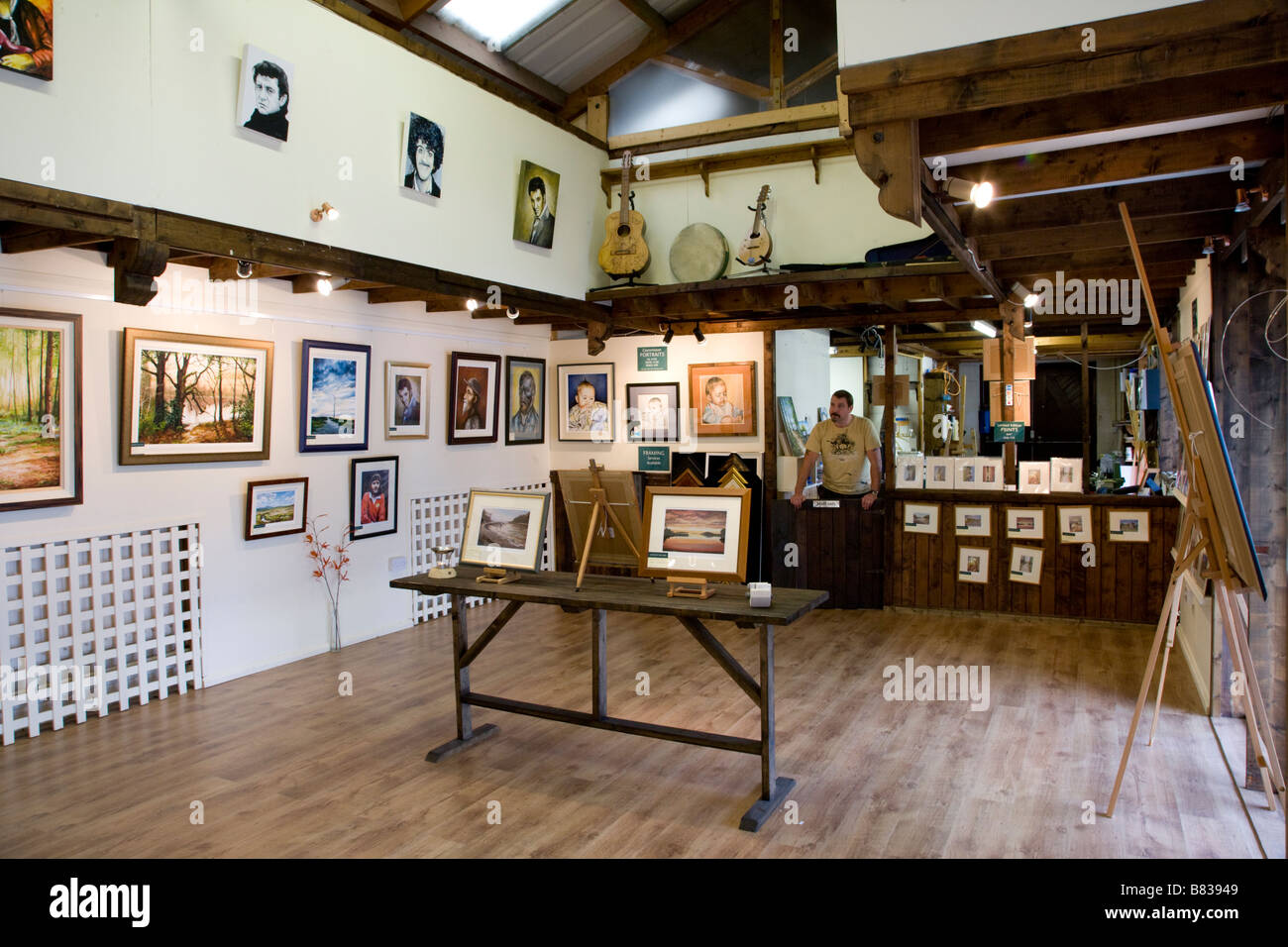 Johnny McCabe artista Donegal Villaggio Artigianale Foto Stock