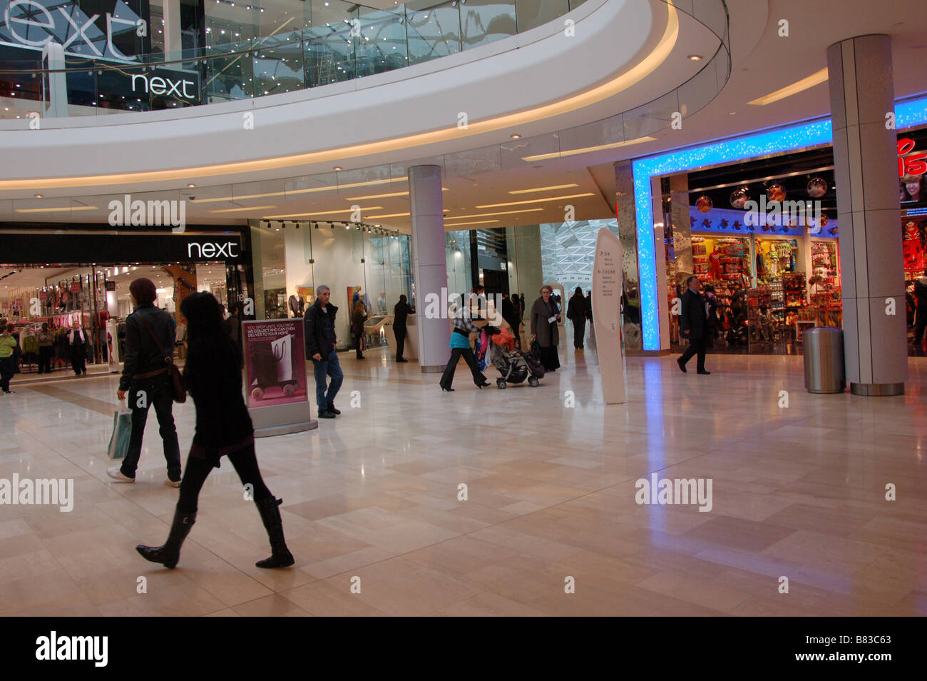 Westfield Shopping Centre di Londra, Inghilterra, Regno Unito Foto Stock