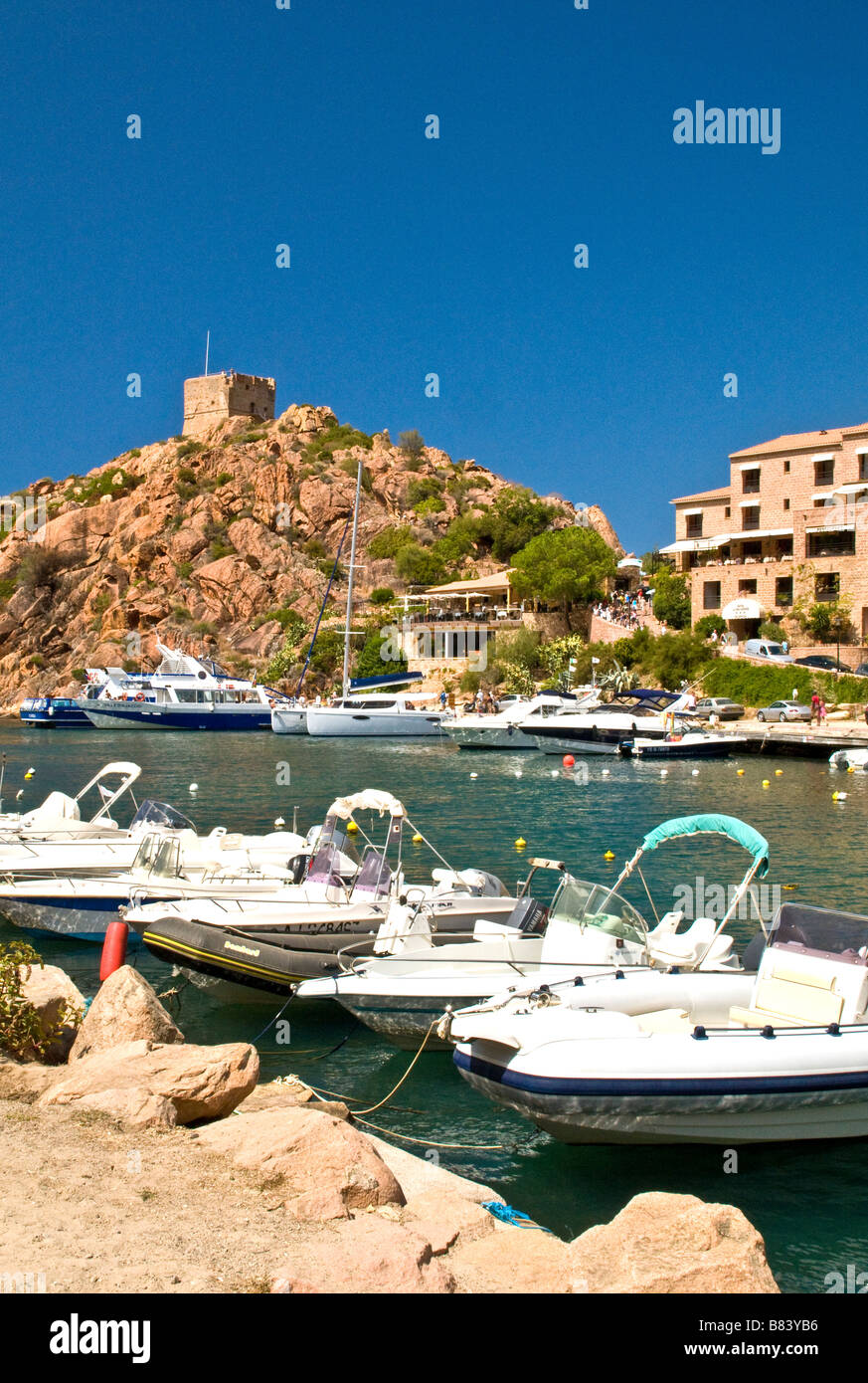 Porto Porto in Corsica su una soleggiata giornata estiva Foto Stock