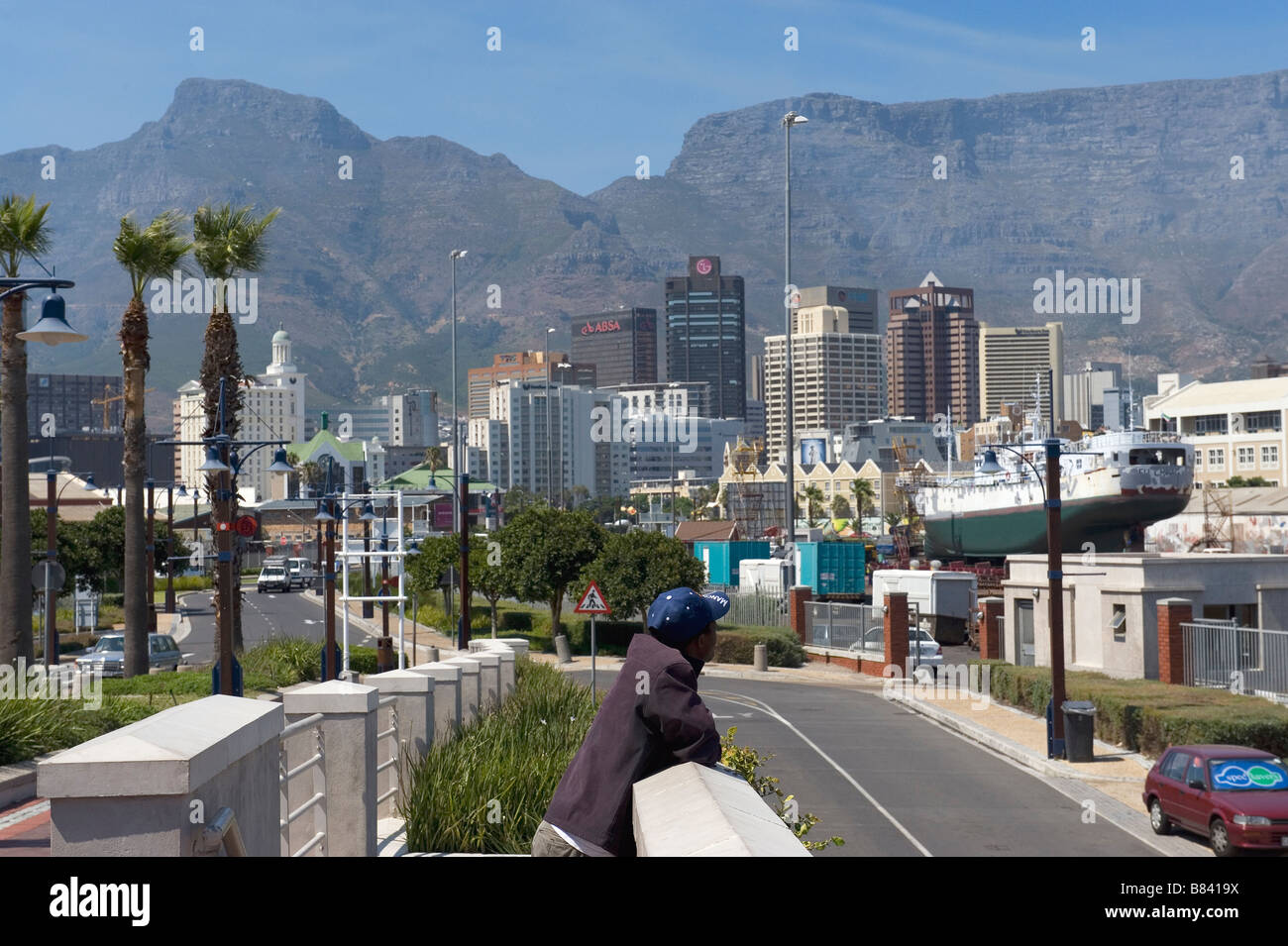 Città del Capo dello skyline da Victoria and Alfred Waterfront Sud Africa Foto Stock