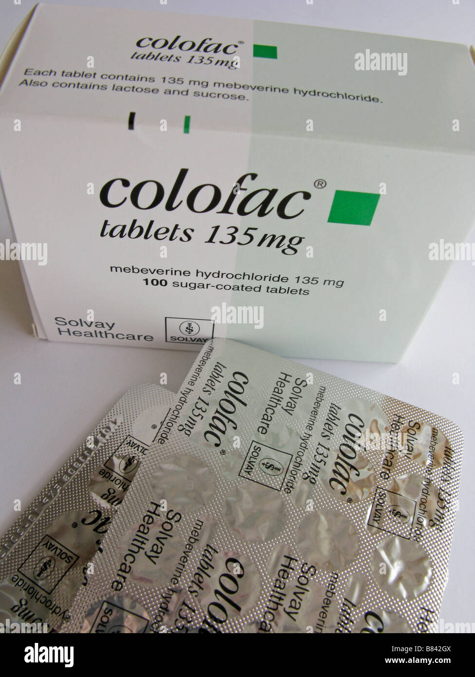Colofac mebeverine antispastici cloridrato compresse per il trattamento  della sindrome da intestino irritabile altre condizioni intestinali Foto  stock - Alamy