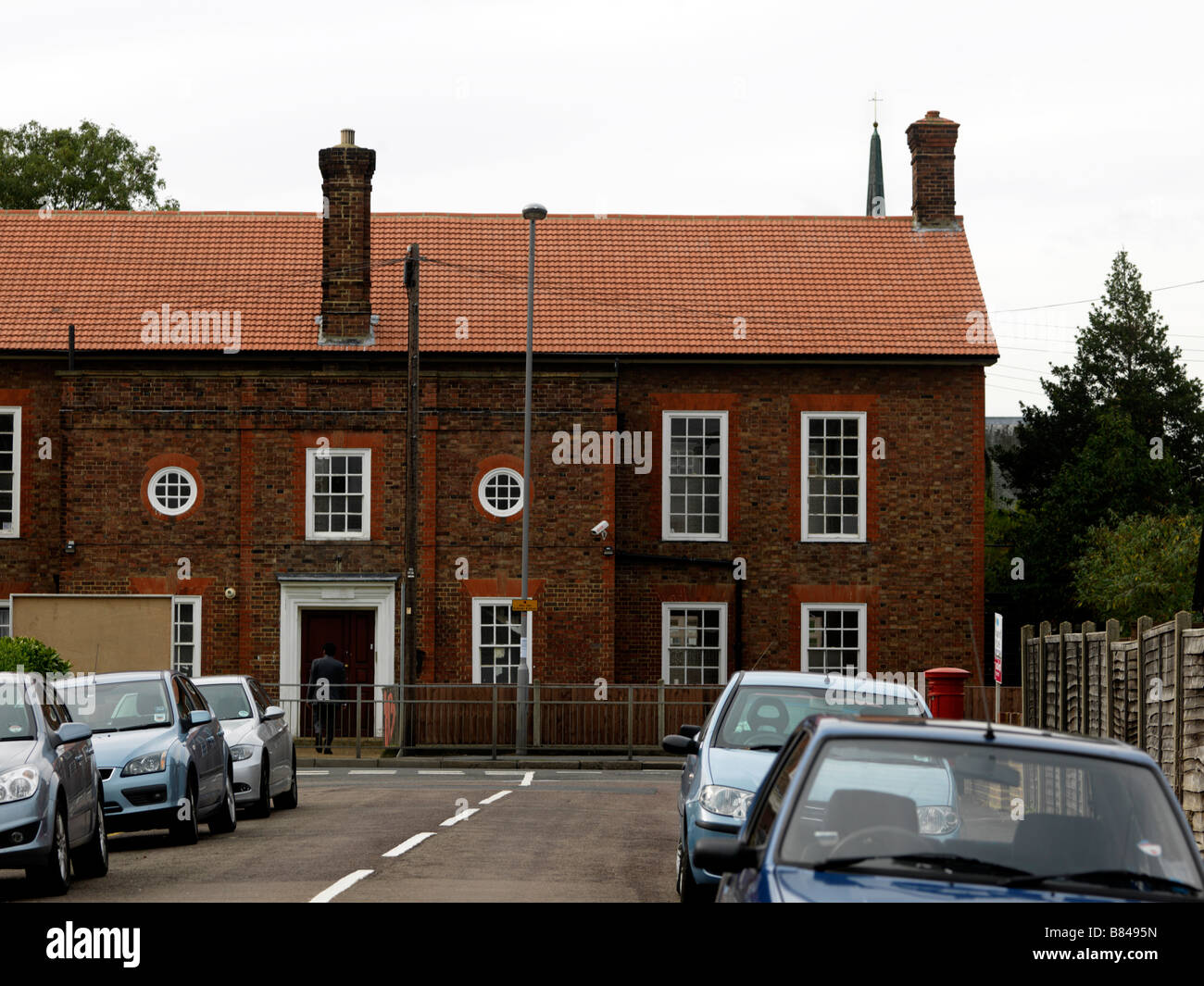 La moschea di nuovo nella ex St Barnabus Church Hall Epsom Surrey in Inghilterra Foto Stock