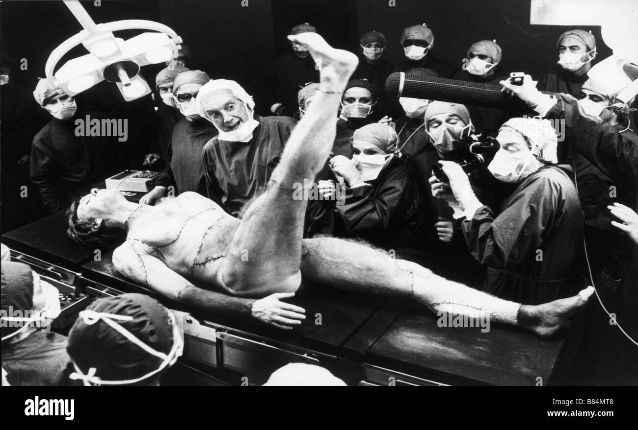 Britannia Hospital Anno: 1982 - Direttore del Regno Unito: Lindsay Anderson Malcolm McDowell, Graham Crowden Foto Stock