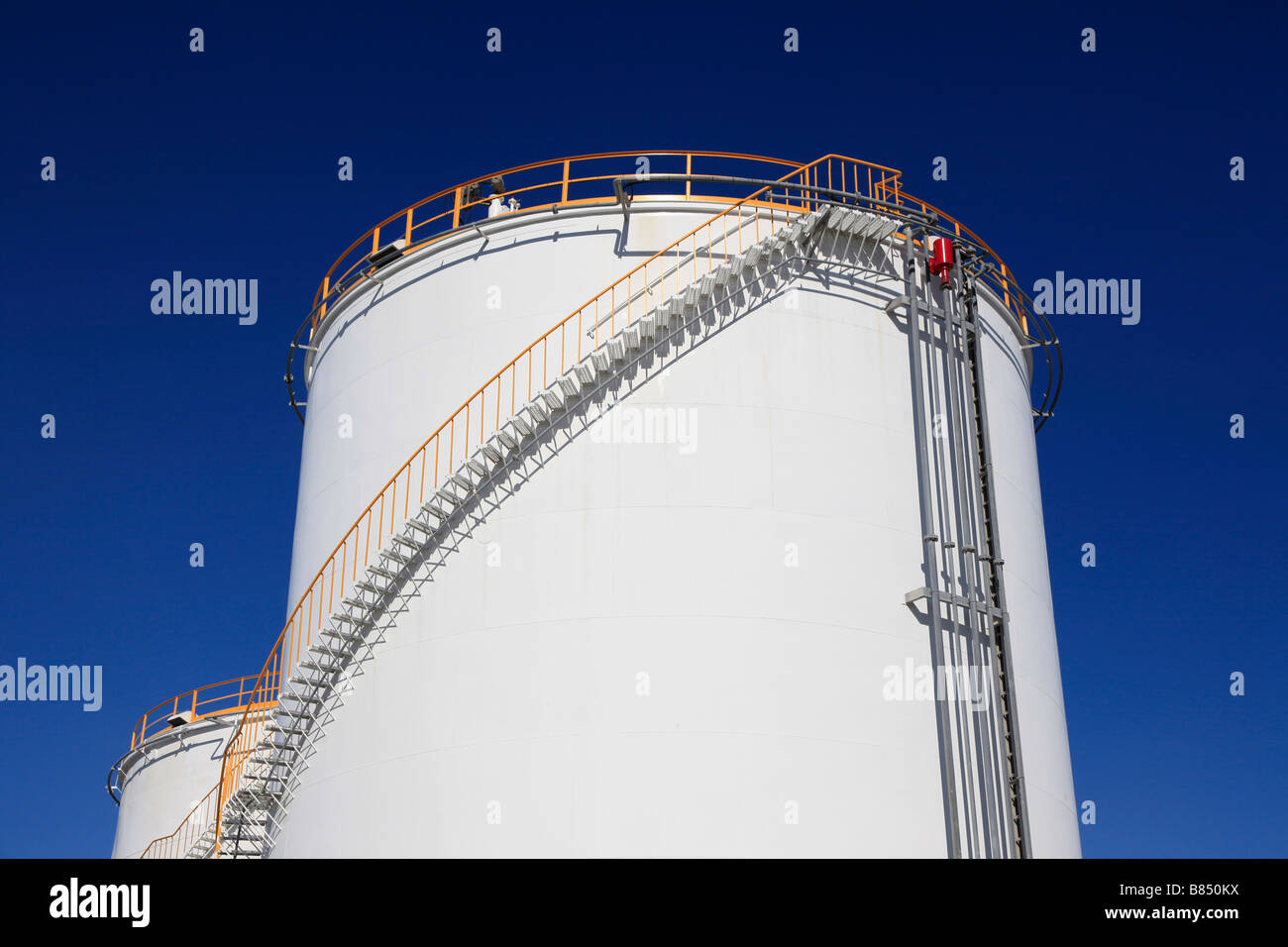 Serbatoio di stoccaggio carburante,Timaru,Canterbury,Isola del Sud,Nuova Zelanda Foto Stock