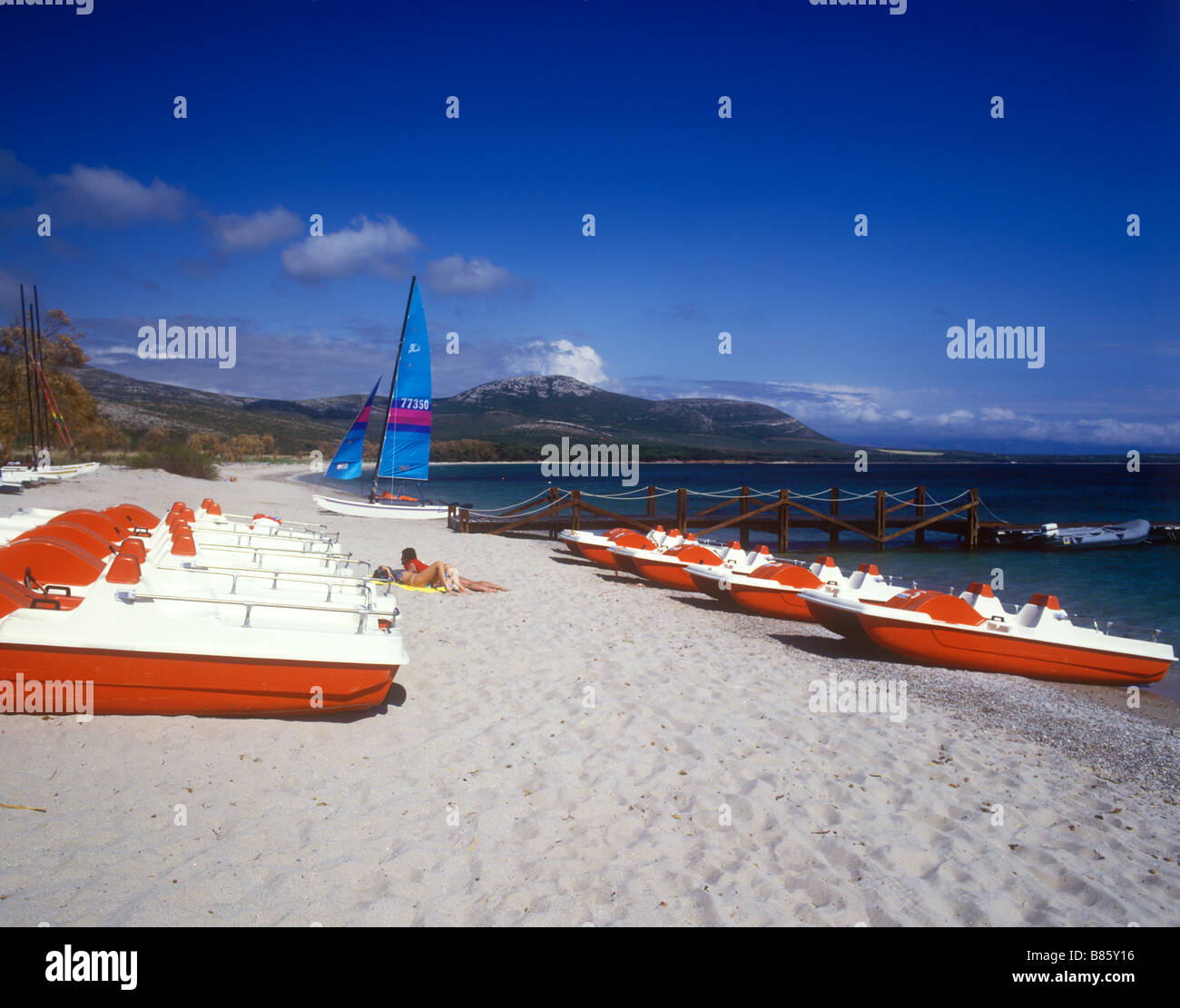 Porto Conte Spiaggia Di Sabbia Bianca Su Una Pittoresca
