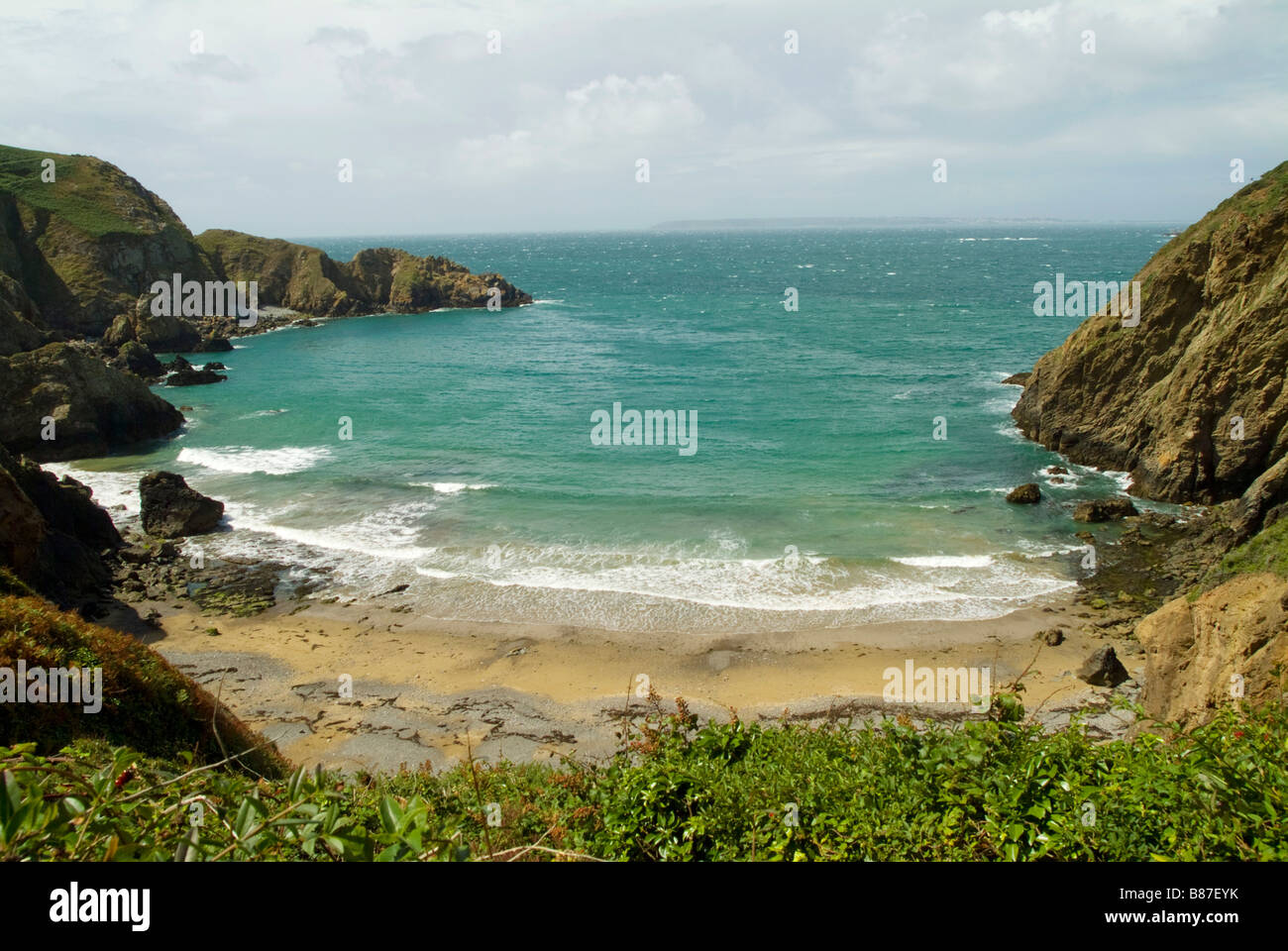 Grand Greve beach off La Coupee di Sark Foto Stock