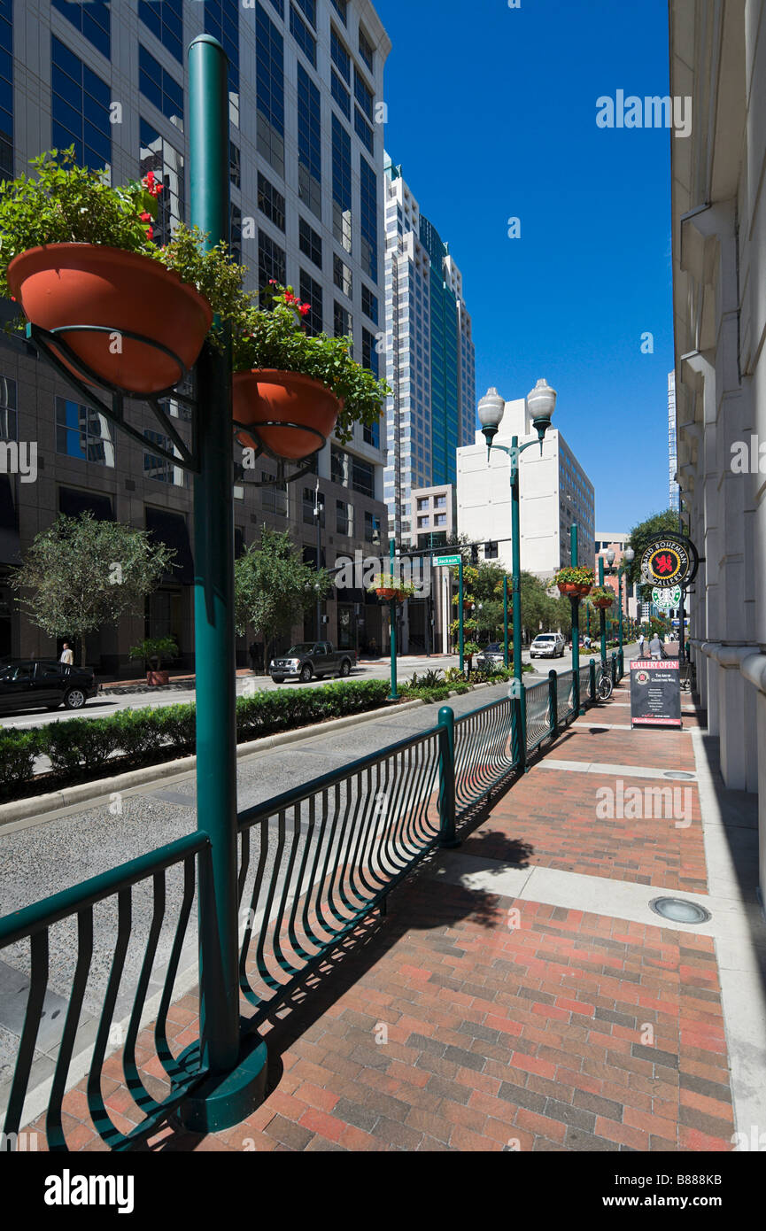 Orange Avenue nel quartiere degli affari e il centro cittadino di Orlando, Florida, Stati Uniti d'America Foto Stock