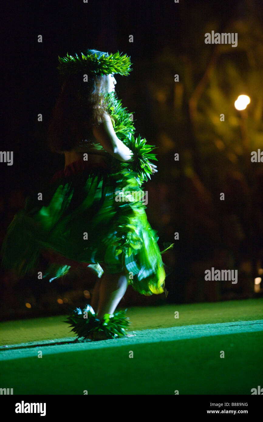 Ballerini presso la Old Lahaina Luau, Lahaina, Maui, Hawaii Foto Stock