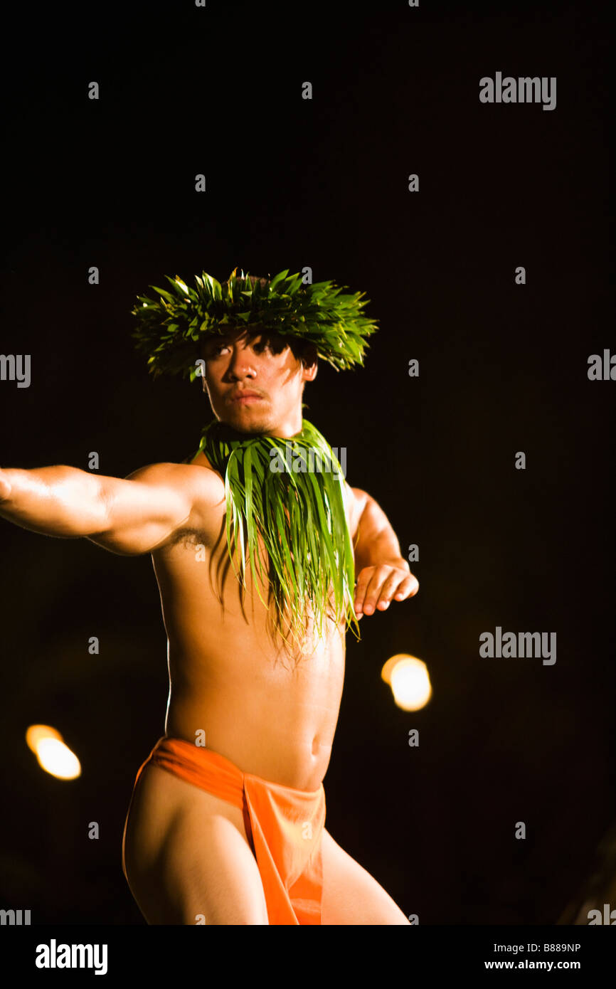 Danzatrice presso la Old Lahaina Luau, Lahaina, Maui, Hawaii Foto Stock