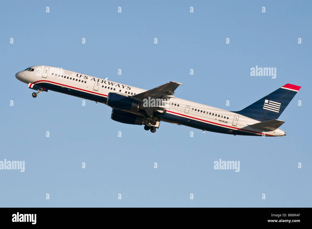 Un Boeing B757 della US Airways in decollo Foto Stock