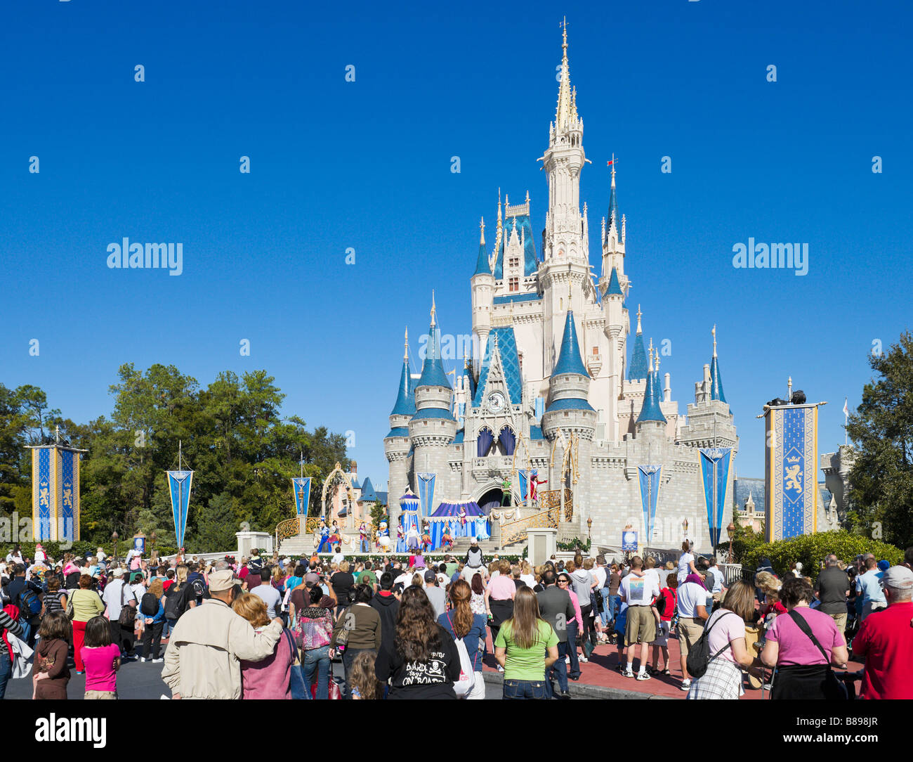Il Castello di Cenerentola, Magic Kingdom, il Walt Disney World Resort, Lake Buena Vista Orlando, Florida, Stati Uniti d'America Foto Stock
