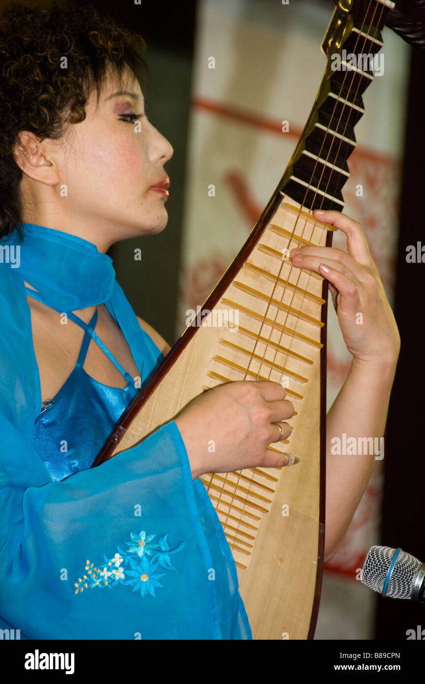 Musicista cinese dietro le quinte al nuovo anno cinese mostra a Bangkok in Tailandia Foto Stock