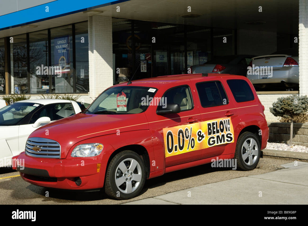Chevrolet HHR in vendita con un finanziamento dello zero percento in corrispondenza di una concessionaria auto in Grand Blanc Michigan STATI UNITI Foto Stock