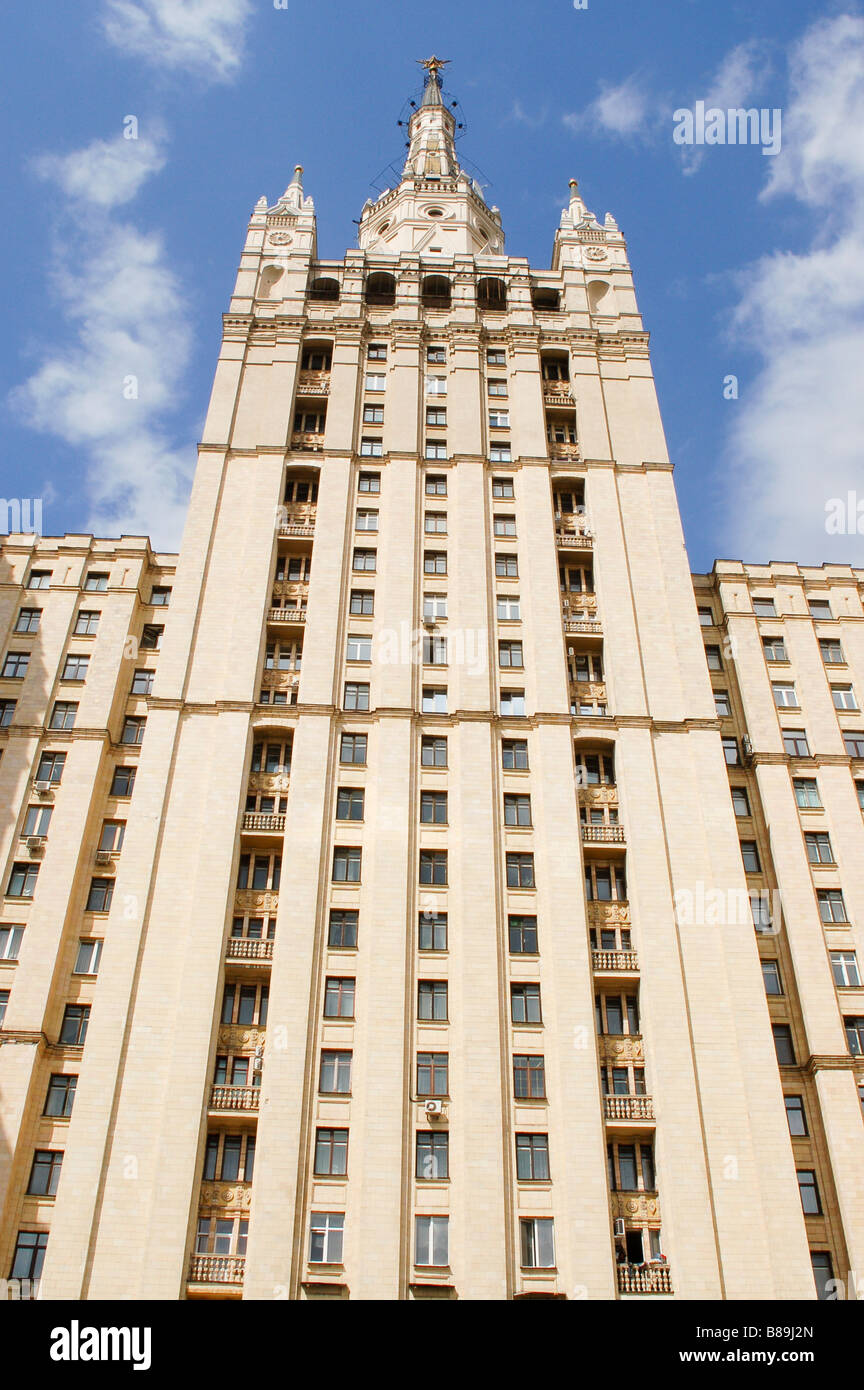 Architettura stalinista Kudrinskaya edificio quadrato Mosca Russia Foto Stock