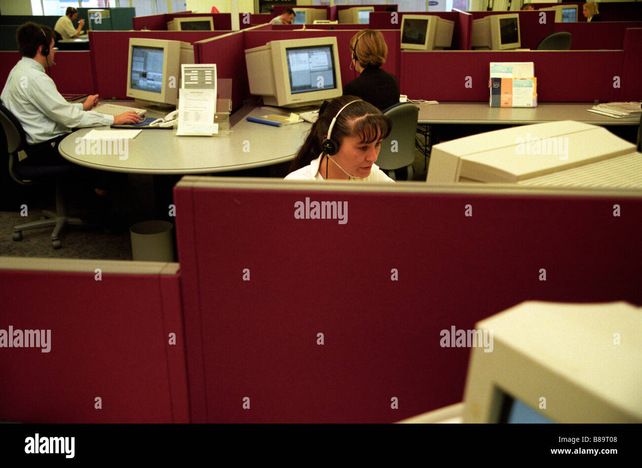 Telephonists a Halifax bank call center Foto Stock