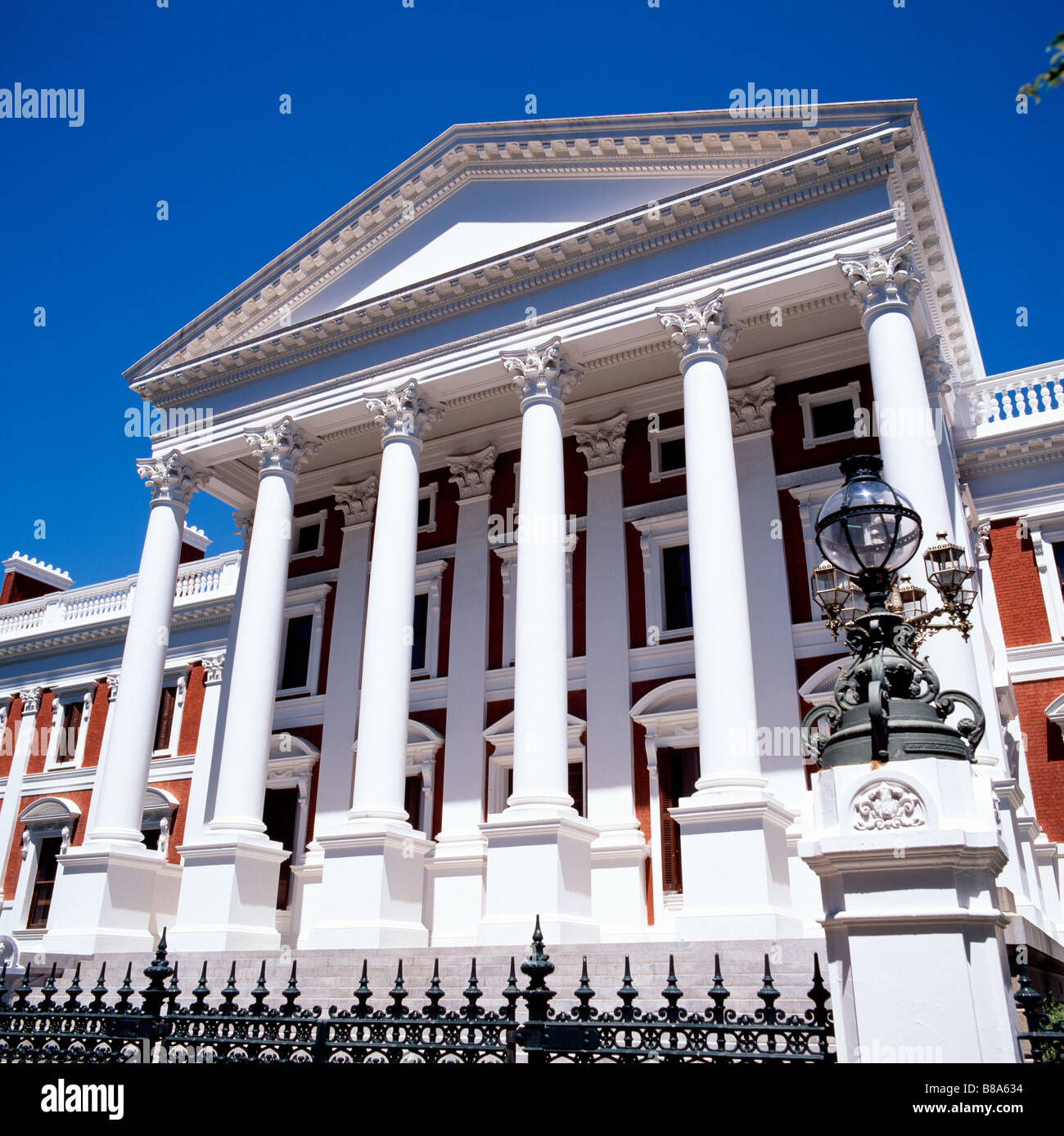 Le case del palazzo del parlamento a Città del Capo in Sud Africa in Africa  subsahariana. apartheid architettura di governo democrazia viaggio classico  Foto stock - Alamy