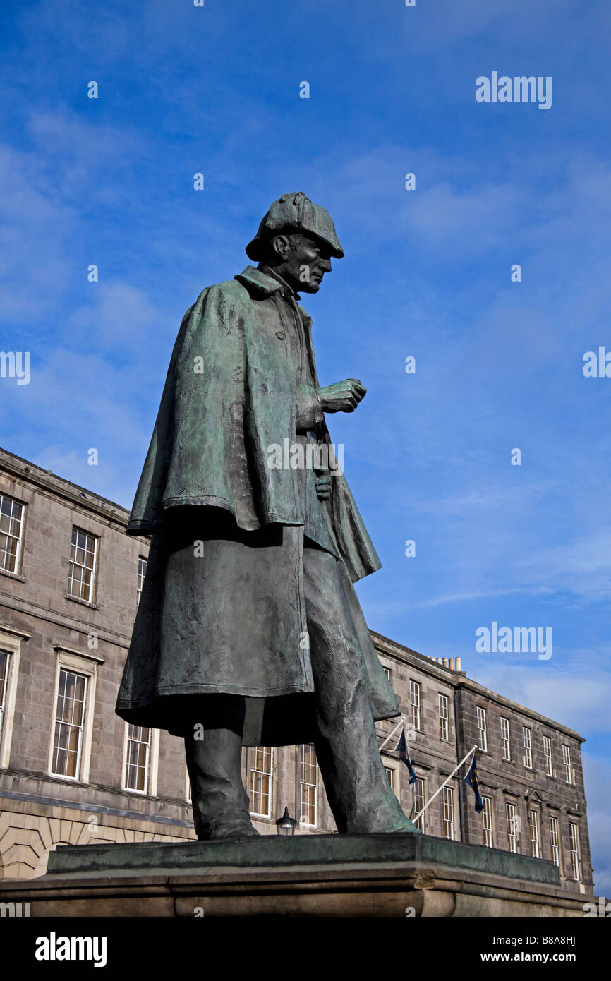 Sherlock Holmes statua, Picardy Place, Edimburgo, Scozia, Regno Unito, Europa Foto Stock