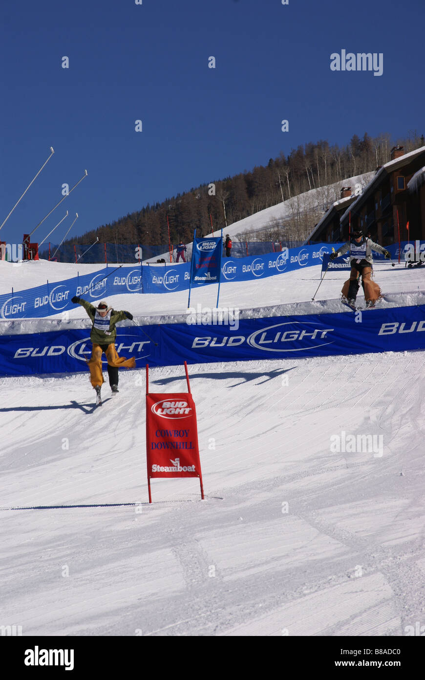Sci cowboy di colpire il salto,Cowboy in discesa,Steamboat Springs Colorado, montagne rocciose Foto Stock