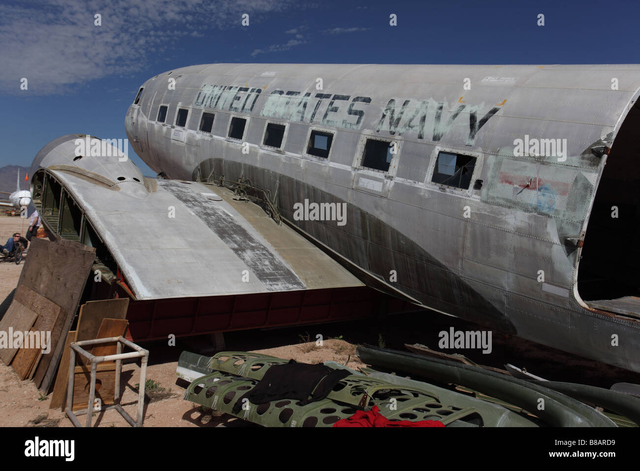 Vecchi aeromobili al restauro di aeromobili facility vicino al cimitero di aeroplano -Tucson in Arizona - USA Foto Stock