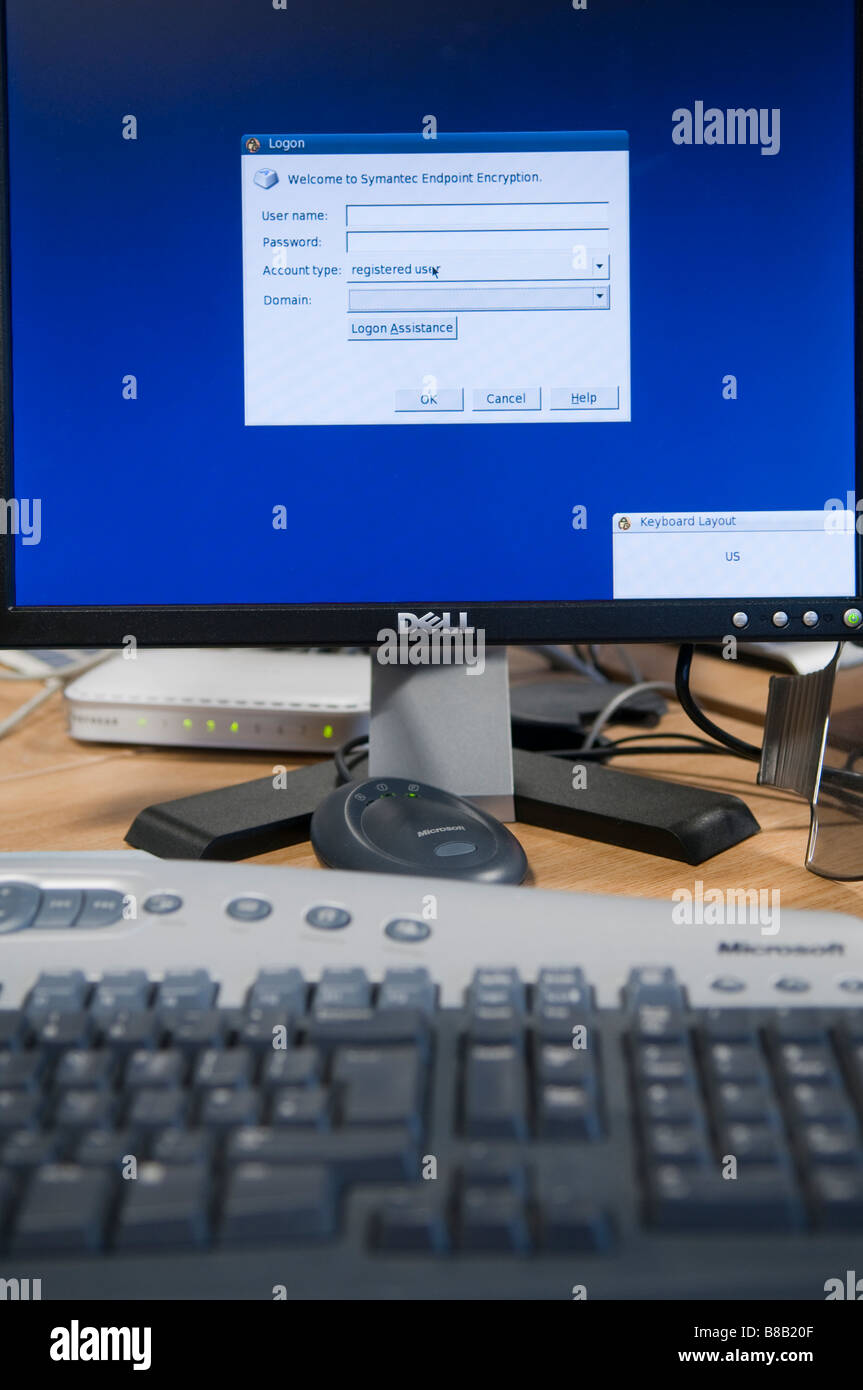 Monitor del computer e la visualizzazione della tastiera Symantec Endpoint Encryption nella schermata di login Foto Stock