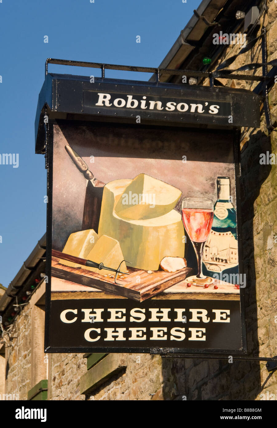 Formaggio Cheshire Public House cartello, villaggio di Longnor, Parco Nazionale di Peak District, Derbyshire, England, Regno Unito Foto Stock