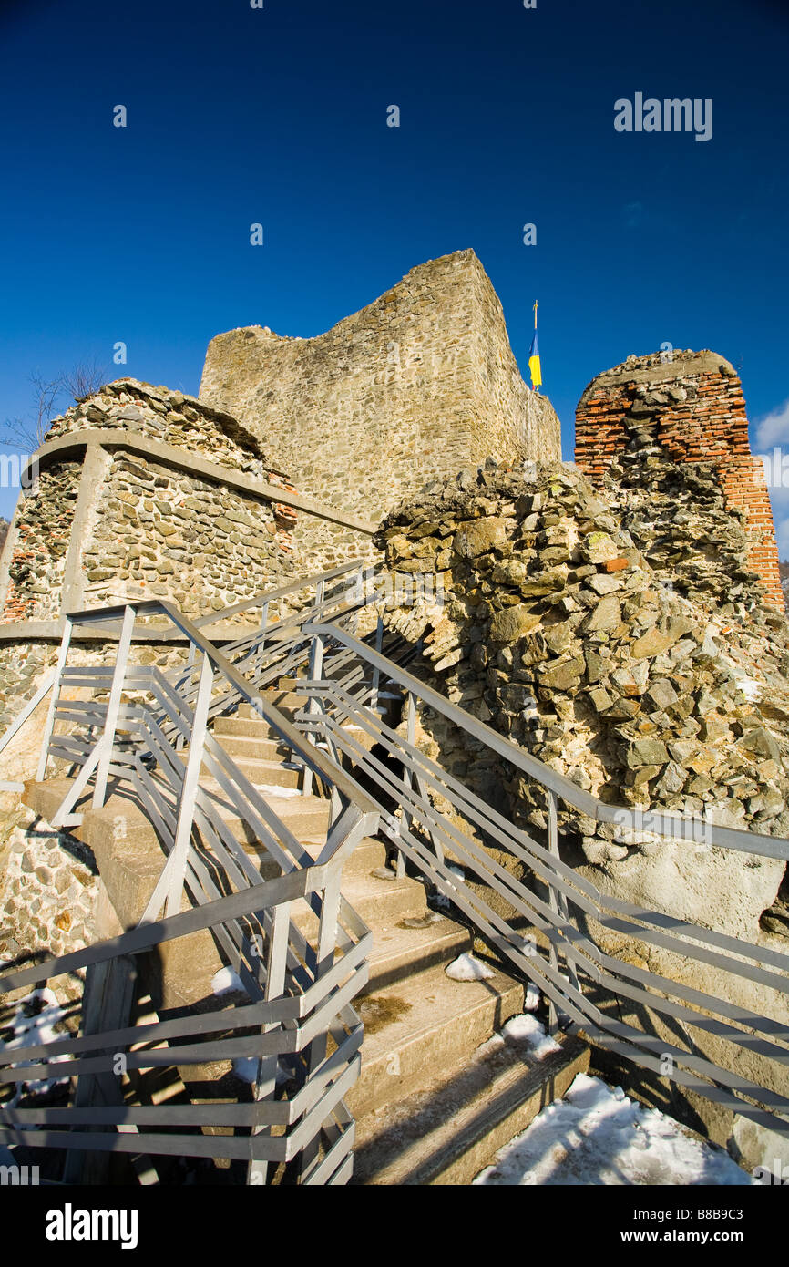 Paesaggio con rovine della fortezza Draculas in Poienari, Romania Foto Stock
